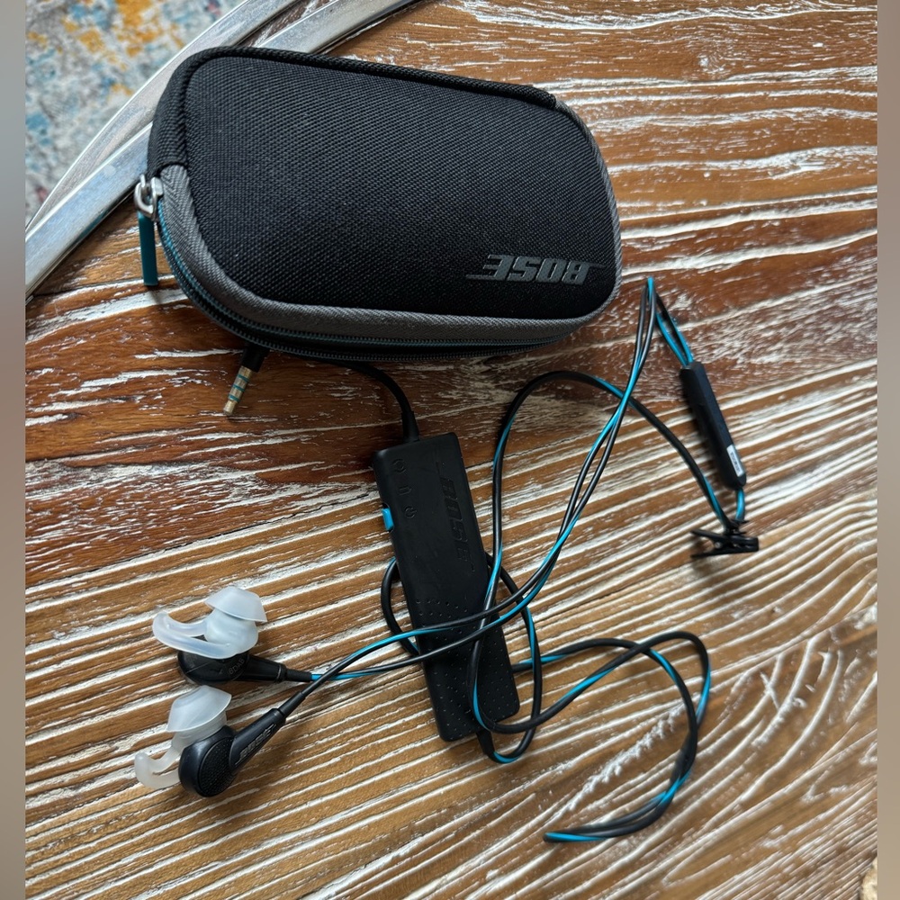 Bose QuietComfort In-Ear Noise Cancelling Headphones Earbuds